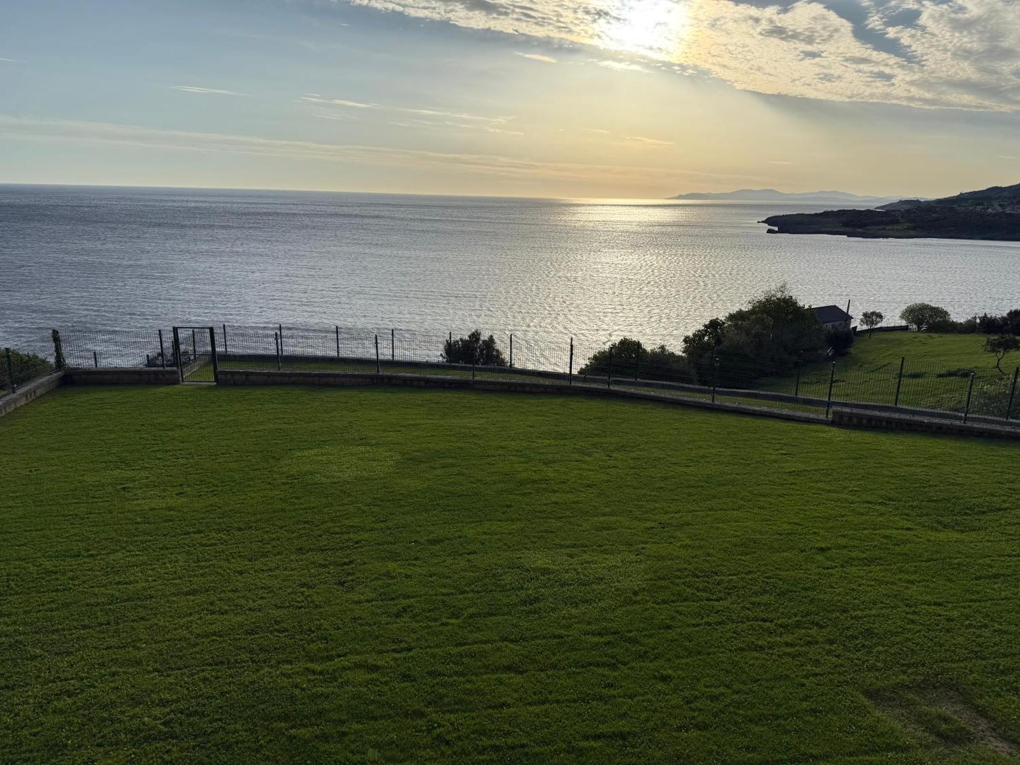 Villa La Ballena De Sonabia Orinon Exteriér fotografie